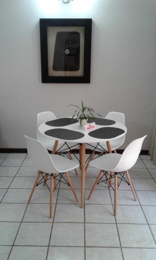 Protea Park Self Catering Guesthouse Rustenburg Eksteriør bilde